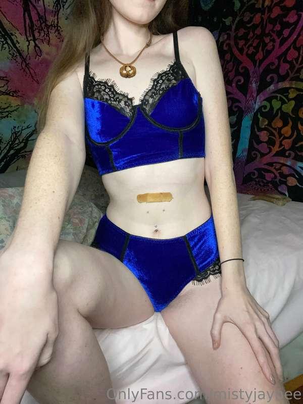 You know that song by Hollywood undead? Bullet? Yeah same, h..