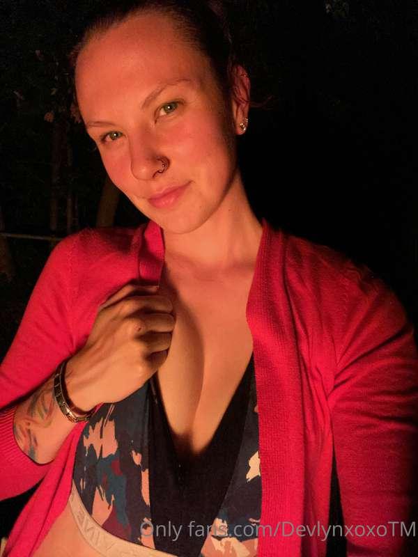 Swipe for a treat! 
Bonfire boobies!