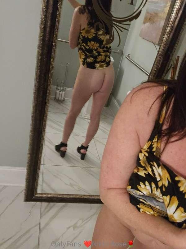 Still out in town. More of these will be posted tomorrow 😘🌻