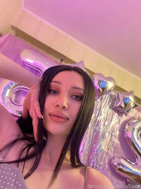 alicesaxe image #1