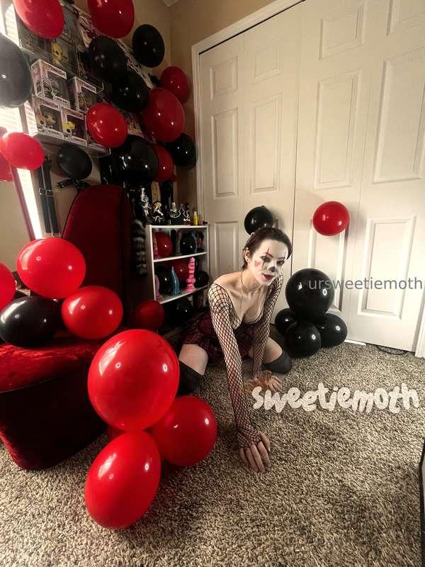ursweetiemoth image #1