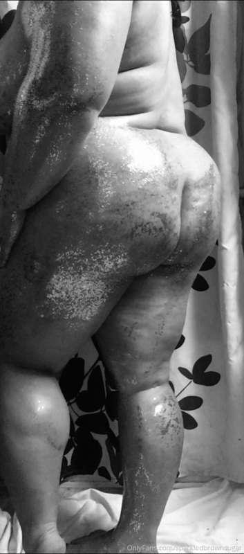 🖤Happy Hump Day Everyone 🍑
