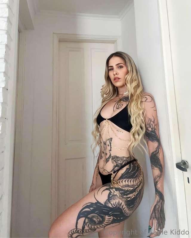 🎁 HOLIDAY PROMO 🎁 Tis the season to be your mistresses littl..