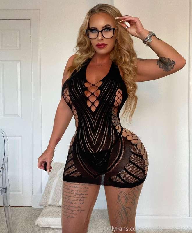 Morning!!! Curves in ALL the right places hehe