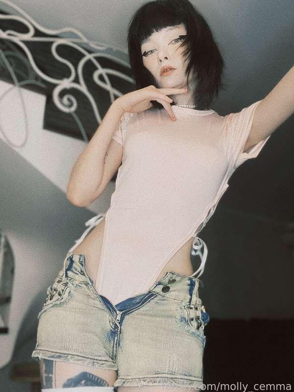 molly_cemma image #2