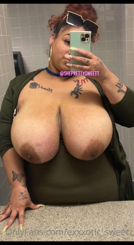 Show us some love baby 😘