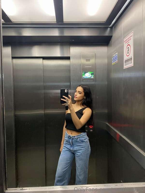 Confidence level: Selfie with no filter 💄💅