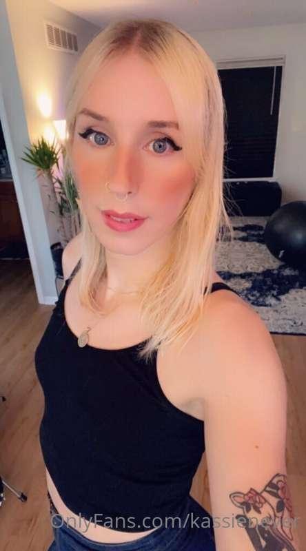 Do you like my face and my little tits too?