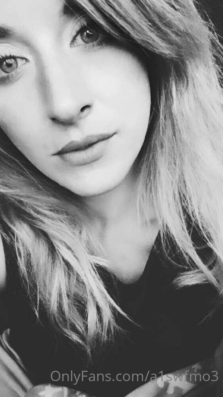 RBF all day keeps the wrinkles away 👵

I need a new phone. A..