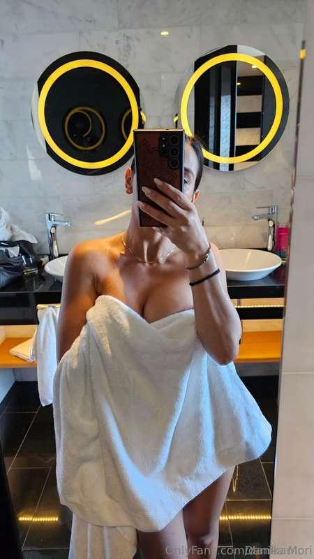 Should I take it off and take you to the shower with me? 💦😈