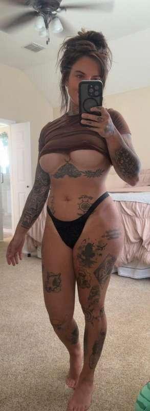 Horny mom next door who loves to cum 👿$5 𝗩𝗜𝗣 👉🏻 @dropdeadadd..