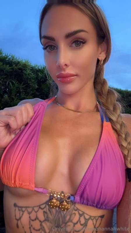 Can’t blame you for looking… they’ve got your attention 🍒