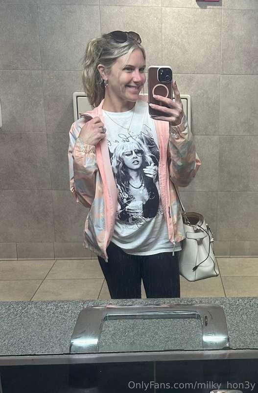 After a long weekend of fun and fucking, I’m headed home! 😌