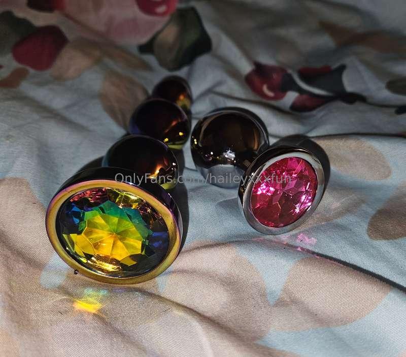 I got some presents from my Amazon wishlist https://www.amaz..