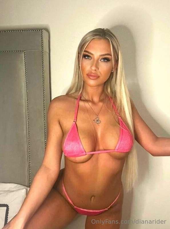 #ad Barbie girl wants to show you her big tits! 🍓🔞 Free subs..