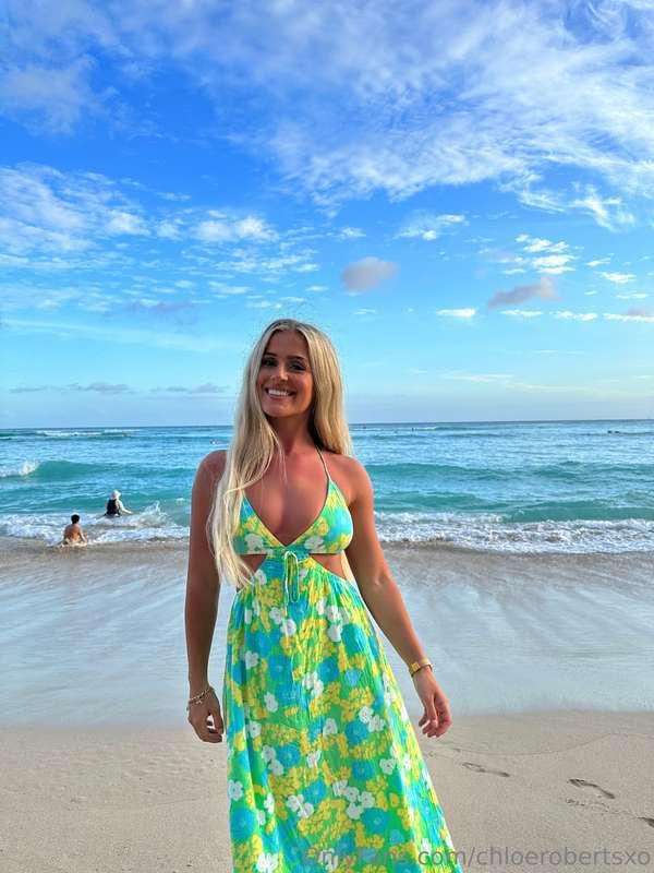 chloerobertsxo image #0