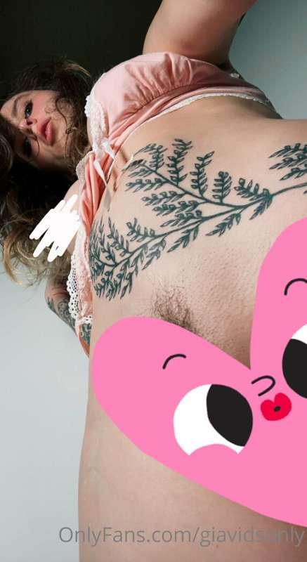 5 explicit nudes!!!!!! Pussy and ass😽🍑 Enjoy😈😈😈😈