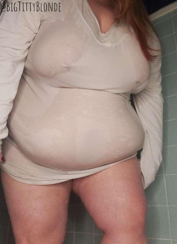 bigtittyblonde image #5
