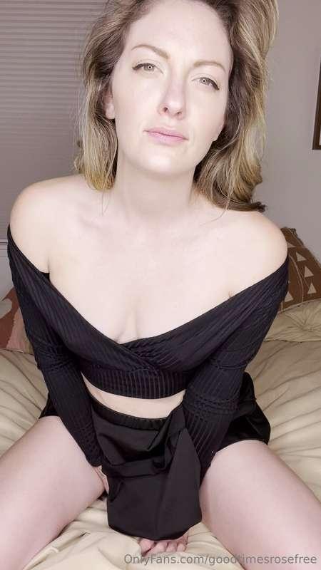 Dime piece domme does hot SPH, JOI, cuckolding roleplayWatch..