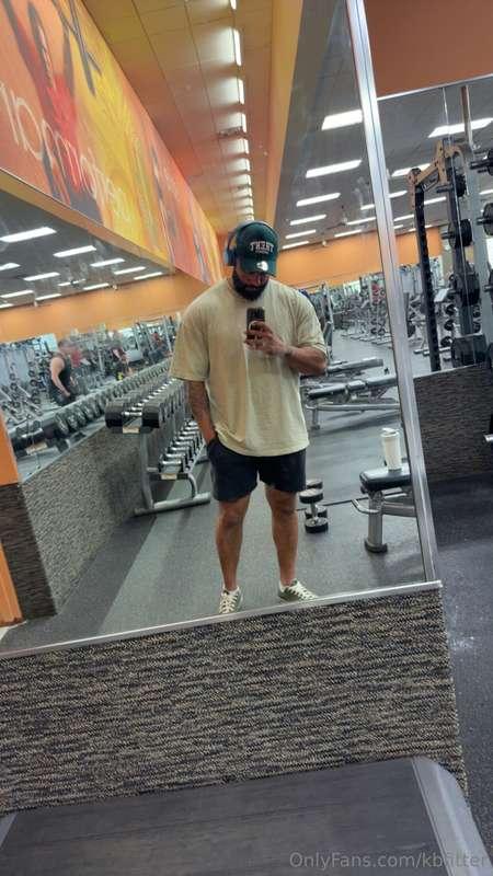 Another morning workout 🏋️‍♀️ 