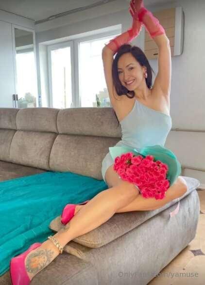 ##### Sexy and naughty milf 💋
@isabelle_nolan might seem a l..