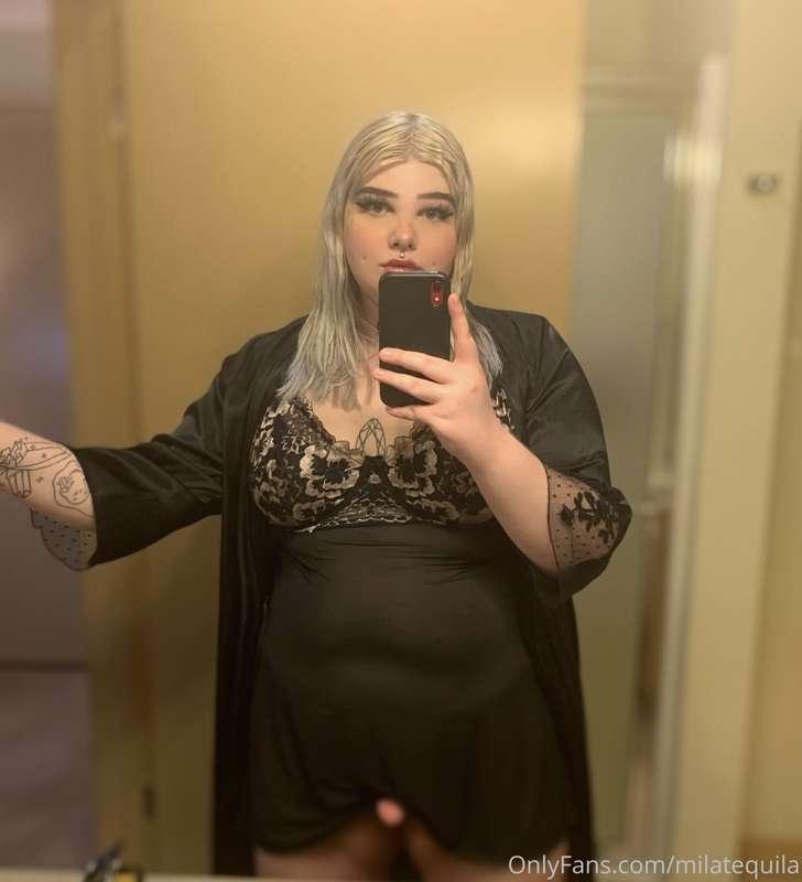 Girldick holding up my dress