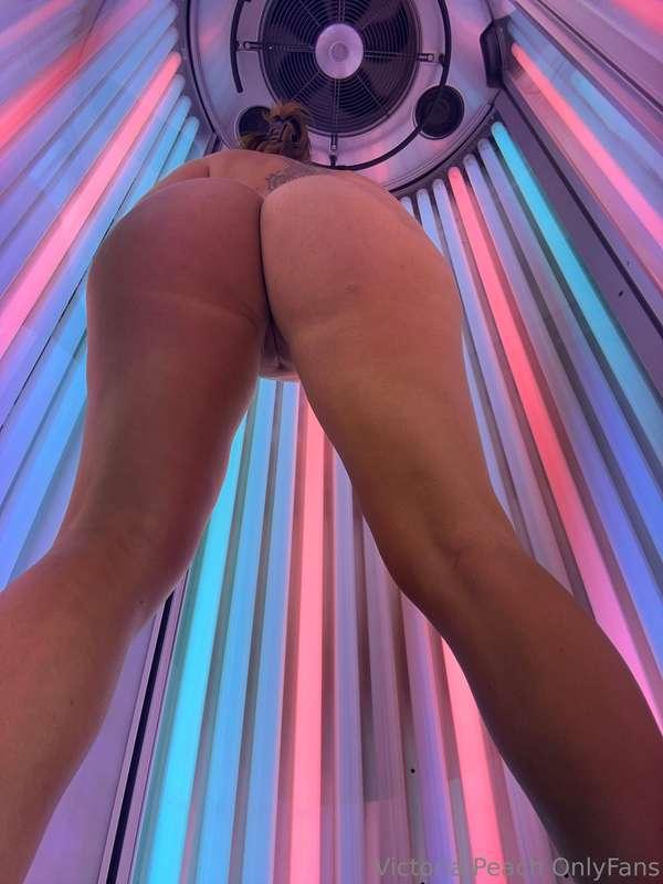 victoria_peach image #0