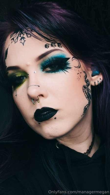 Missed ya! Did a quick little video after this fun makeup lo..