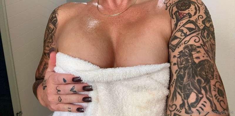 Goodmorning babies 🥵💦