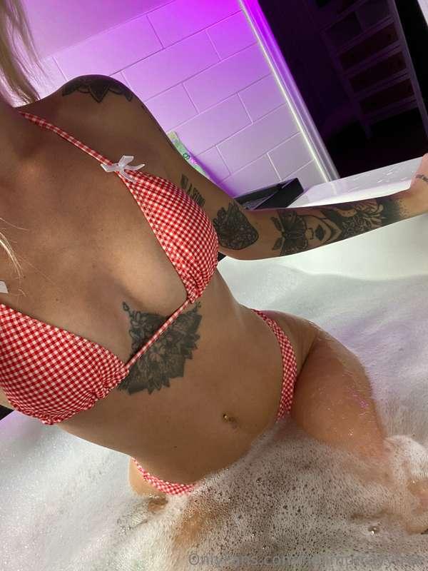 $10 dick rates all day today! tip and send your pic to my dm..