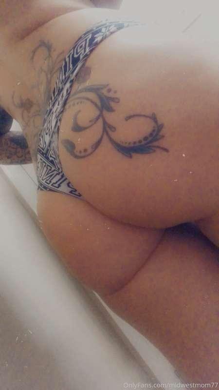 The squats are starting to pay off. My butt is getting thick..