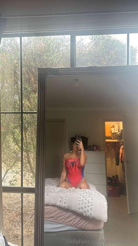 Message me I’m bored