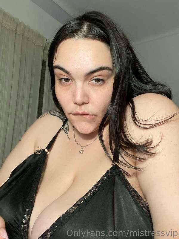 Who is free this night? I need to steal some married cum