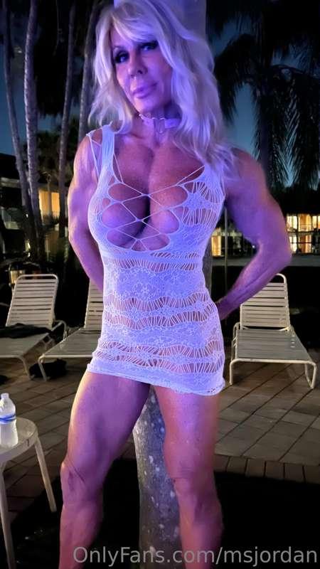 I went dancing last night. Great fun. Do you like my dress? ..