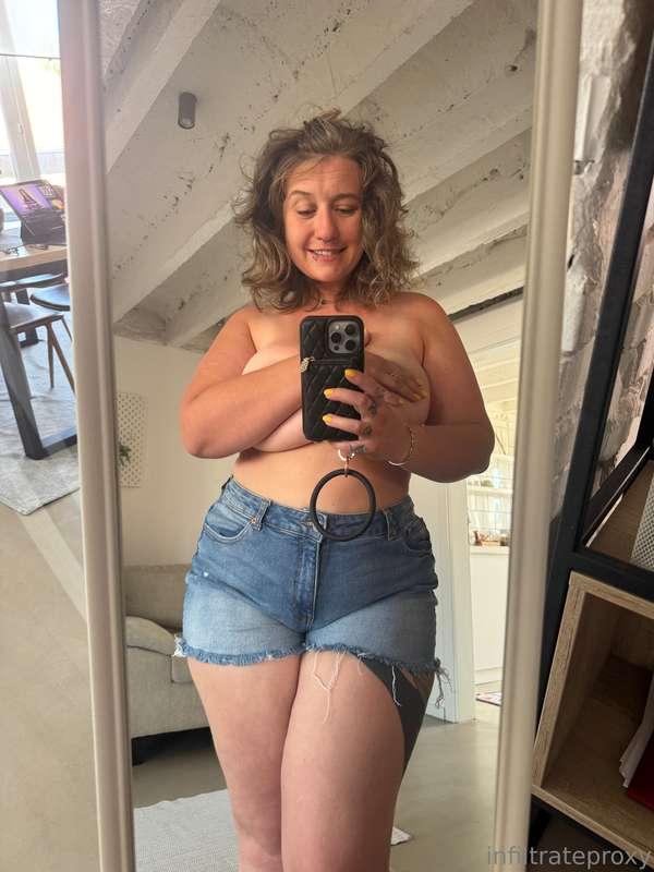 Classic mirror selfie ^^