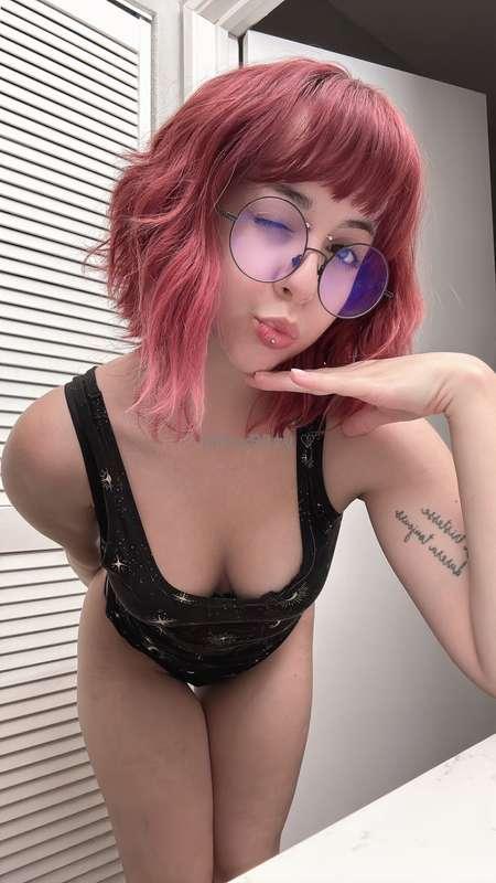 Goodnight :3 Bonus pics are of my bare ass, bush, giving mys..