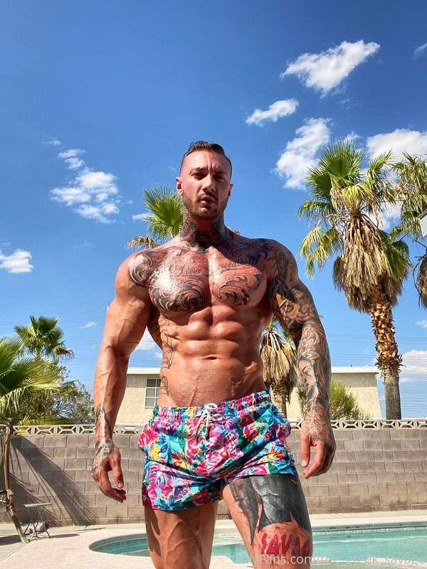 Happy Sunday 🌞😈💦