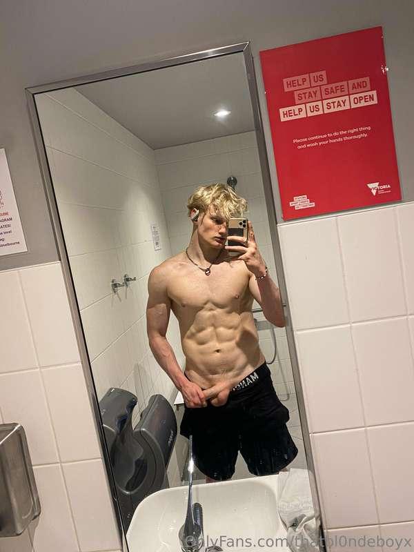 staring at the man in the mirror (the horniest man alive)