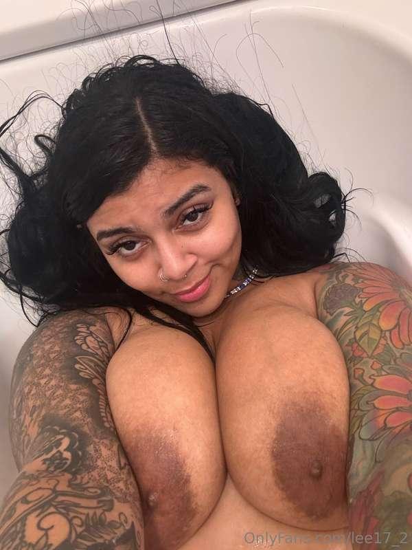 ughhh I can't sleep papi, will you make me cum so I can rest..