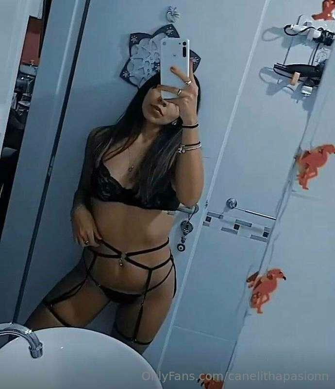 I am your sexy latina, do you want to play with me? we are g..