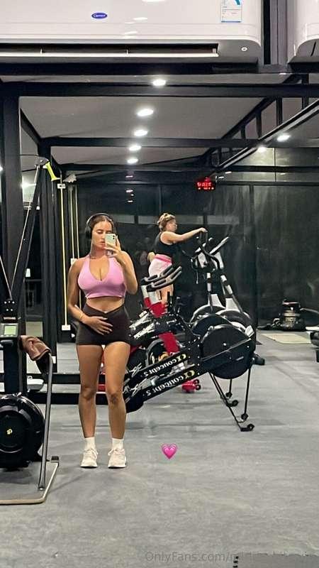 Going to the gym with me is at least worth it for the good l..