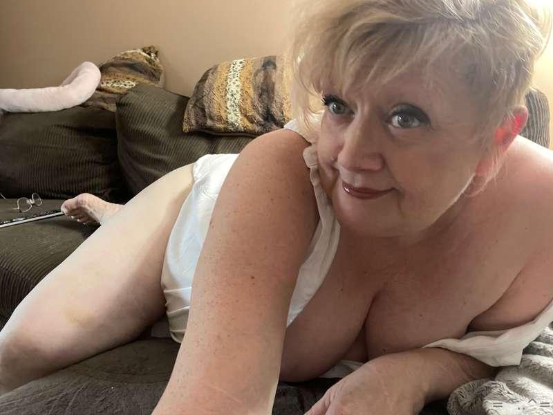 mature4boytoy image #1