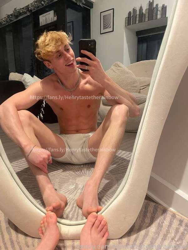 henrytastetherainbow image #2
