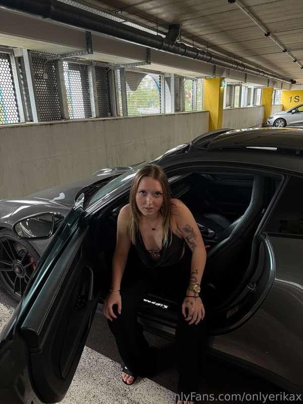 Dans zvečer pa pošljem mojim najljubšim še koliko poredna sm..