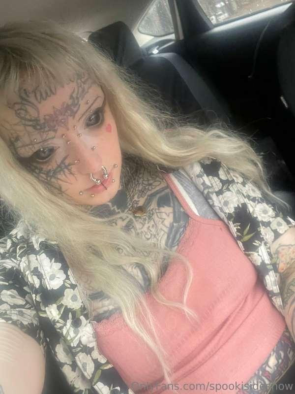 Vid of my bare tits bouncing in the car for you :3 I flashed..