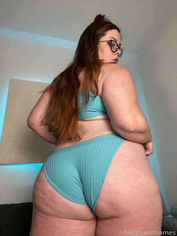frecksandframes image #0