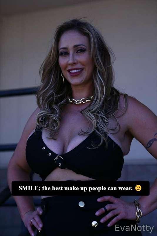 Happy Sunday babe! Spread something positive even by just sm..