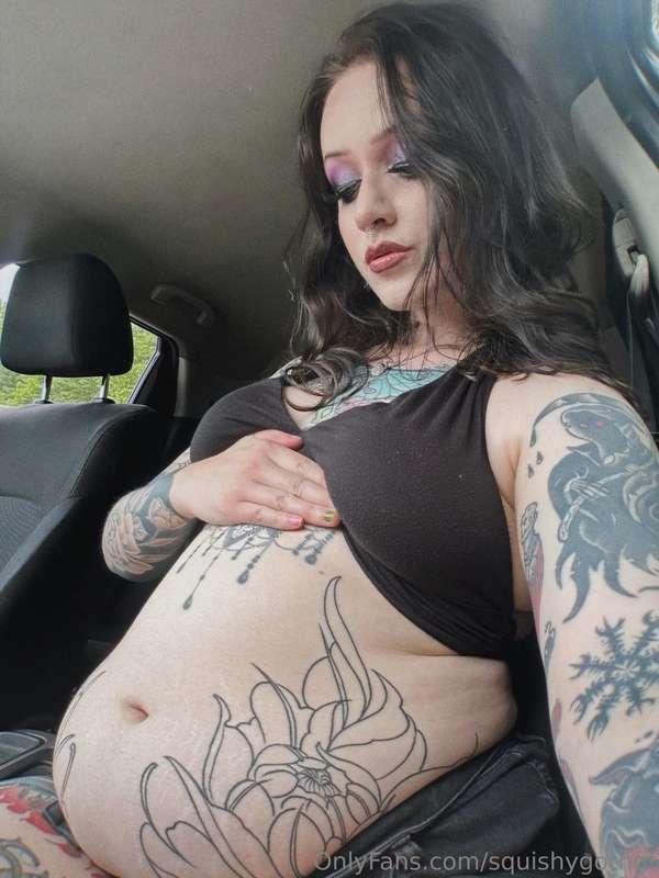 squishygothgf image #0