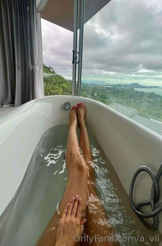 Better than this beautiful view from the window😍 can only be..