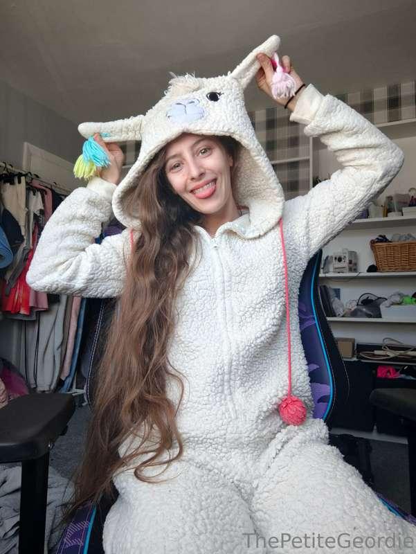 Thanks for being here and cumming over me ♥️